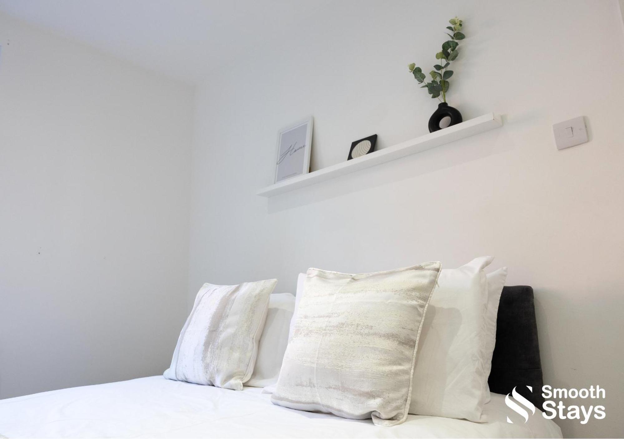 One Bedroom Apartment At Smooth Stays Short Lets & Serviced Accommodation Preston With Parking Near Train Station Esterno foto